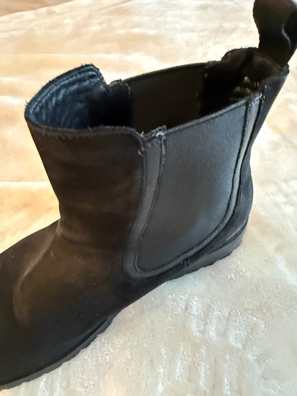 Thursday Boots Black Chelsea Boots Size 11 Gorgeous Everyday Wear Boots - Picture 13 of 16